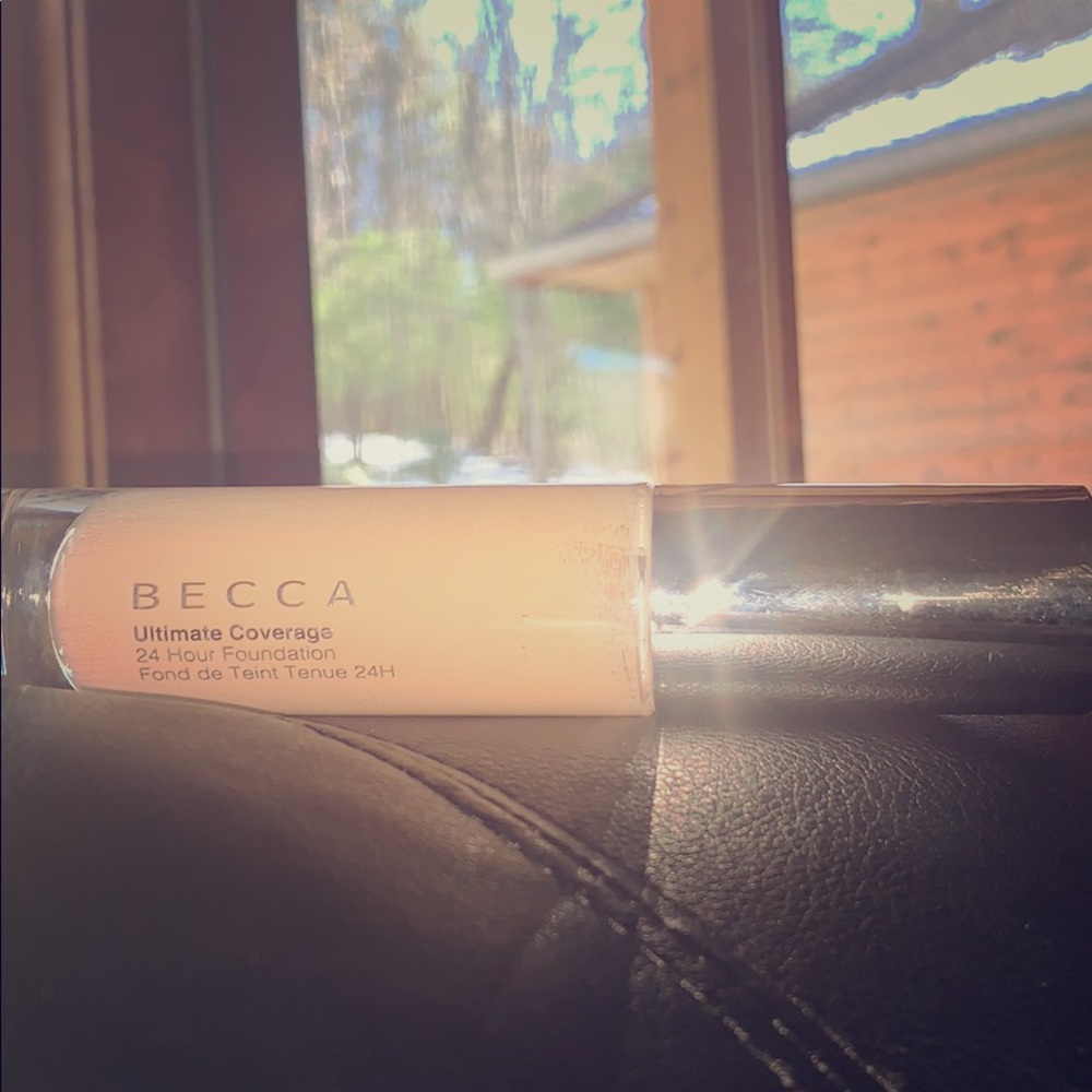 Becca ultimate coverage foundation